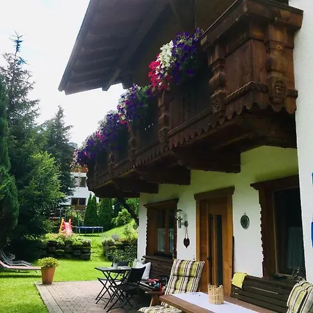 Haus Marco 아파트